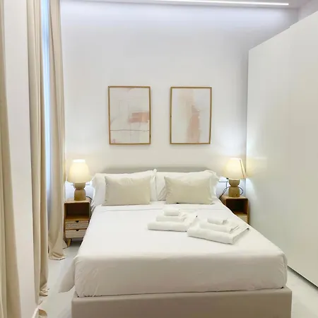 Piso Con Patio, 3 Habitaciones, En La Goleta Apartment