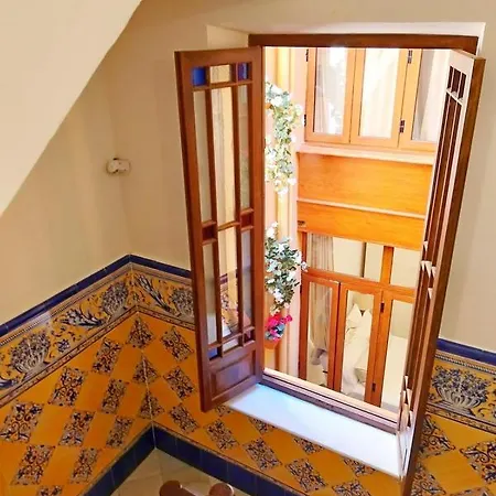 Piso Con Patio, 3 Habitaciones, En La Goleta Appartement Málaga