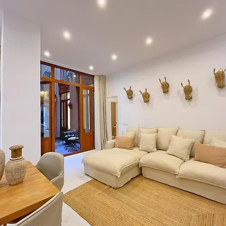Appartement Piso Con Patio, 3 Habitaciones, En La Goleta